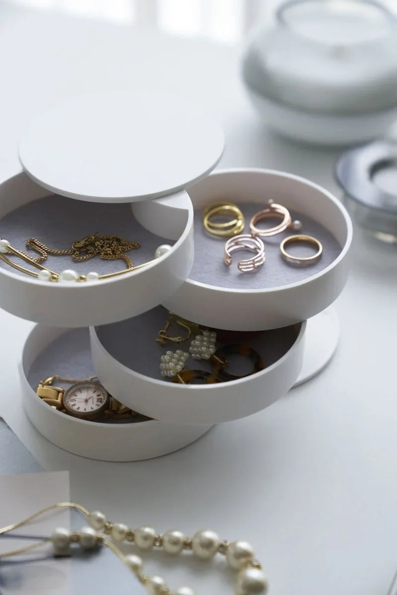 Aura Layered Jewelry Organize